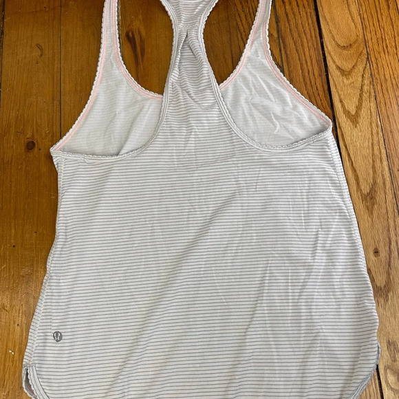 Lululemon 105 F Singlet, Pink & Grey, size 4 - Picture 6 of 10